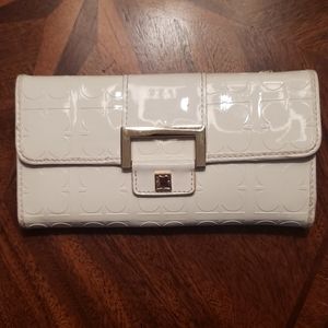 SALE -  Liz Clabourne Wallet